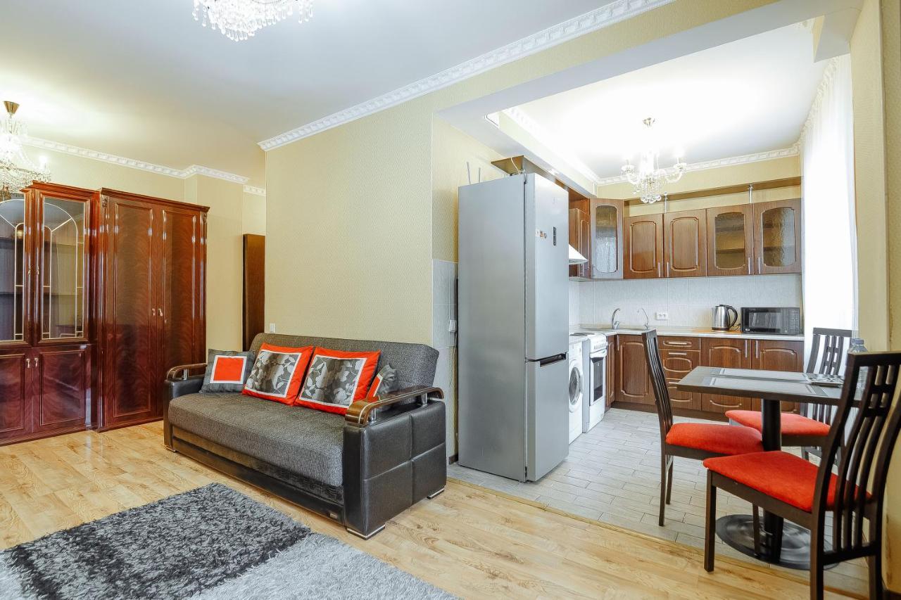 Two bedroom apartment on Syganak street 64-1 Astana Buitenkant foto