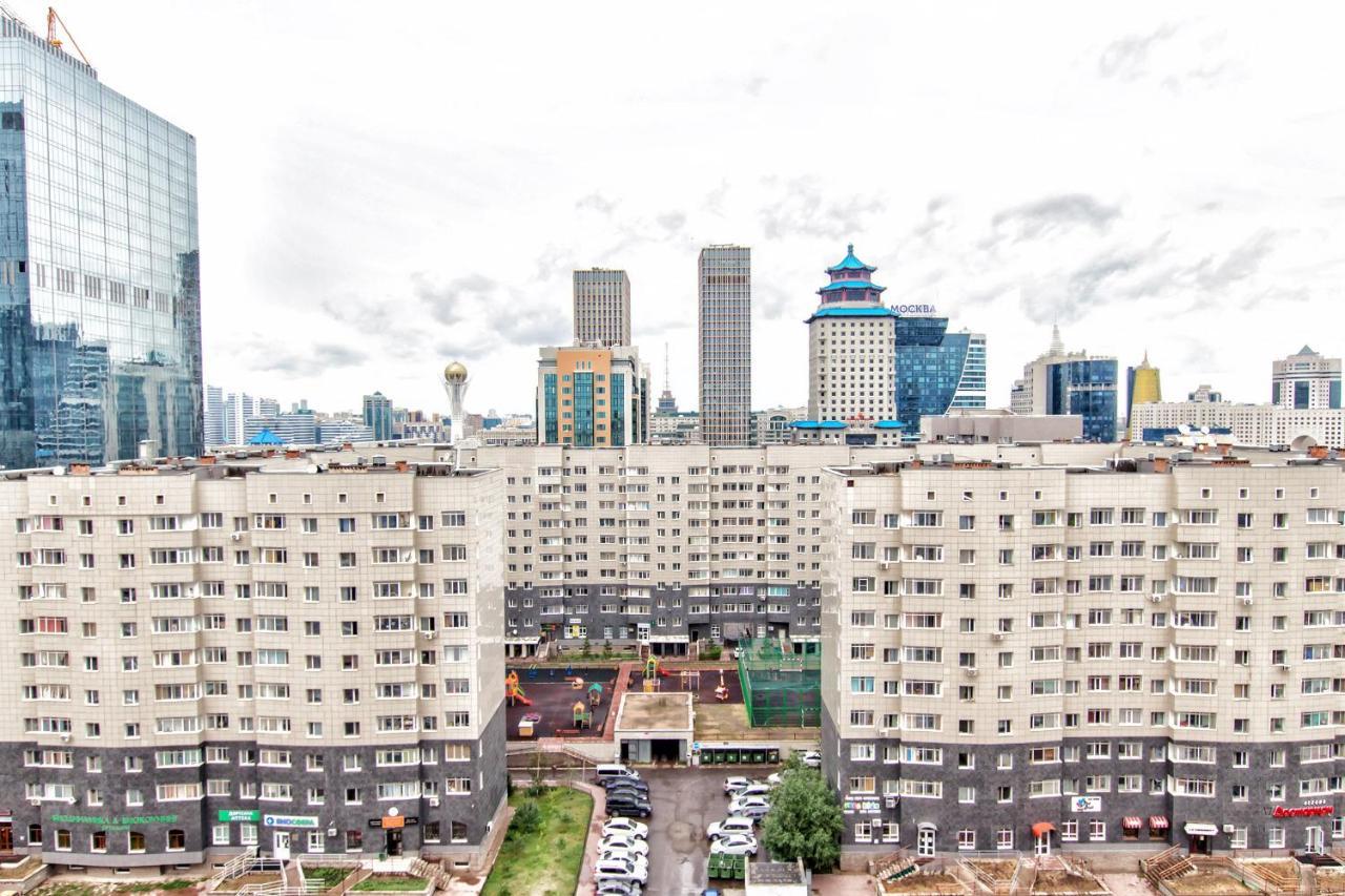 Two bedroom apartment on Syganak street 64-1 Astana Buitenkant foto